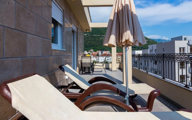 Almare apartments  Budva