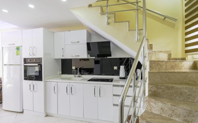 Chic Villa w Patio 5 min to Beach in Antalya