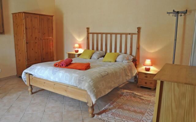 Traditional villa in Lias D'armagnac with pool