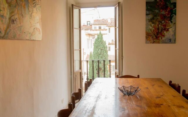 Spacious 4BD Apt Near the Duomo