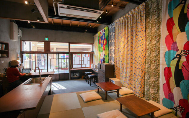 Sheena and Ippei - Hostel