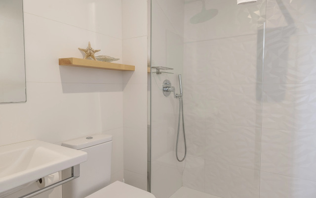 Apartamentos Las Brisas I & II