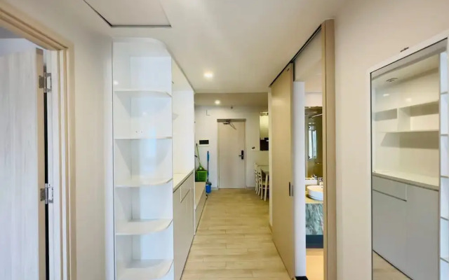 Gold Coast Apartment