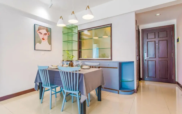 Locals Boutique Apartment  Huafa  No.3