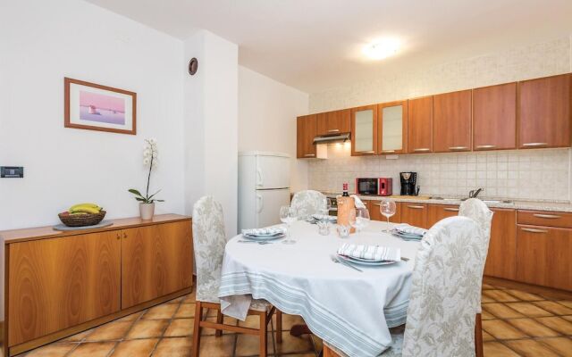 Amazing Home in Veprinac With Wifi and 2 Bedrooms