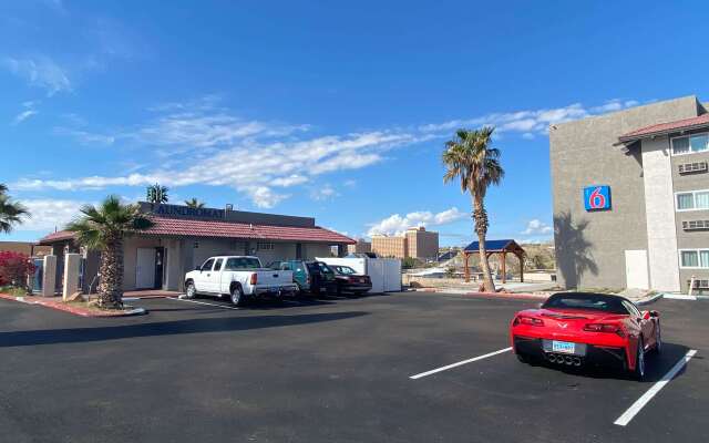 Motel 6 Bullhead City, AZ