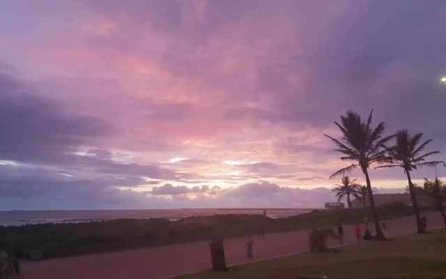 uSHAKA WATERFRONT - OUTSTANDING OPEN OUTLOOKS
