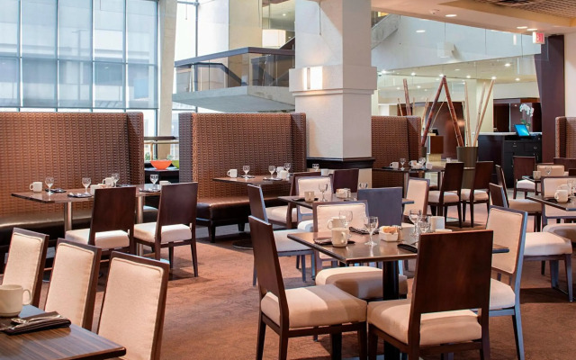 Delta Hotels by Marriott Calgary Airport In-Terminal