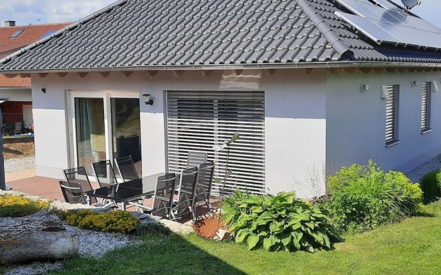 Holiday Home With Terrace in Kleinwinklarn