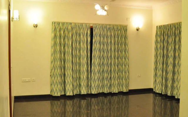 Orange Suites Airport Transit Stay