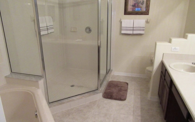R1 Glenbrook 5 bed / 4 Bath