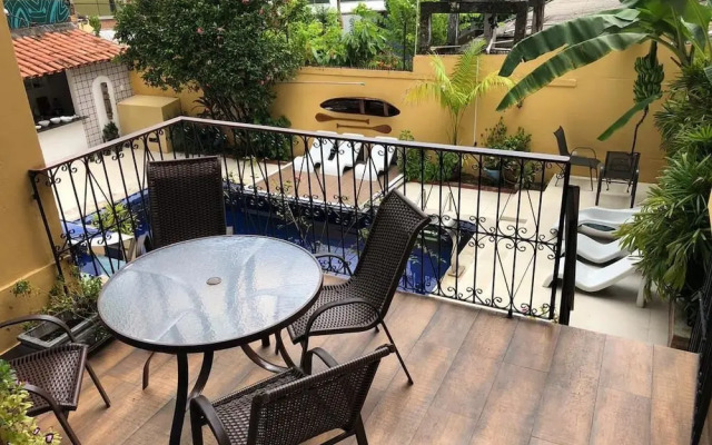 Chez Les Rois Guesthouse