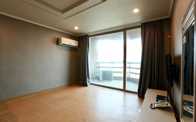 BENIKEA San&Bada Jumunjin Resort