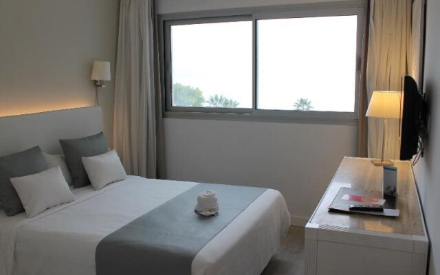 Playa Esperanza Suites