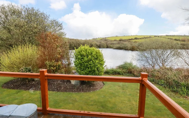 Lake View 10