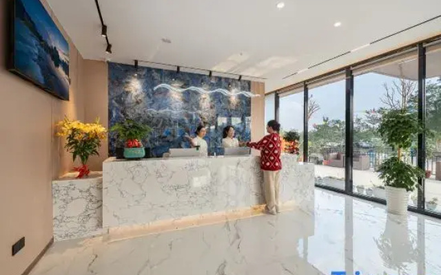 Neighboring Station Hotel (Nanning East Railway Station Branch)