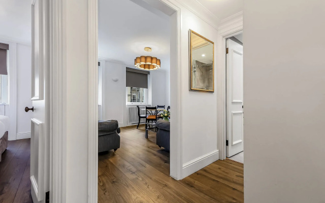 10 Curzon Street Apartments by Mansley