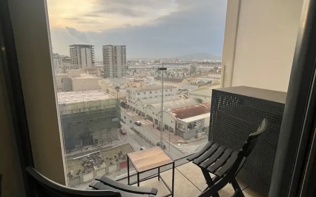 Beautiful Studio in Gibraltar - E1