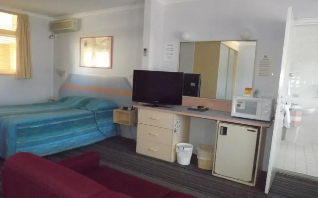 Golden Sands Motor Inn Forster