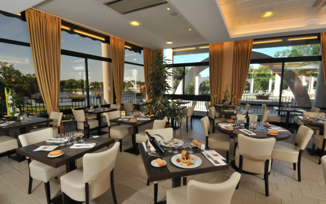 Brit Hotel du Lac