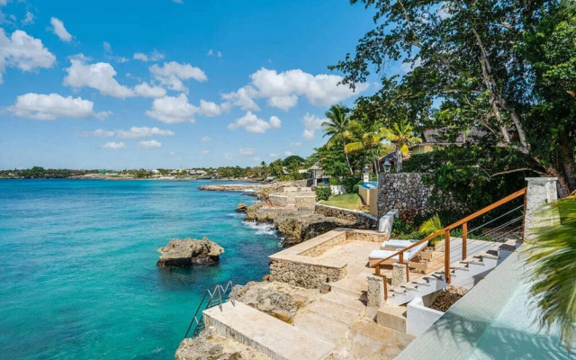 Sunny Vacation Villa 67