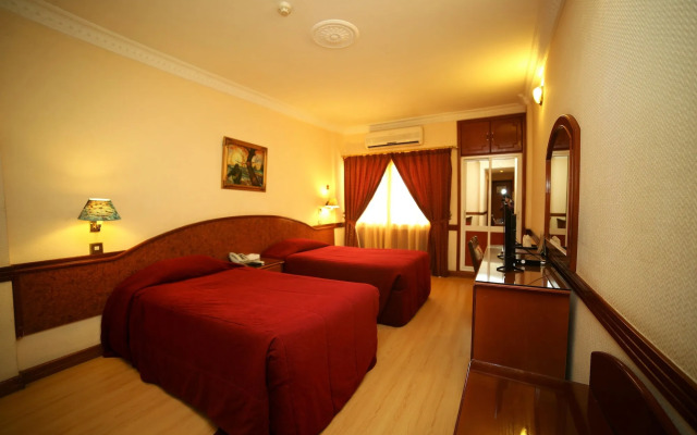 Awal Hotel