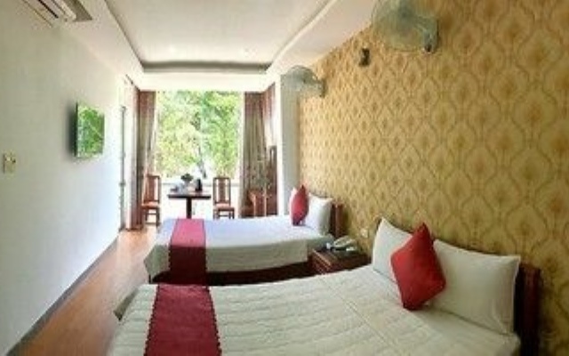 Y Linh Hotel