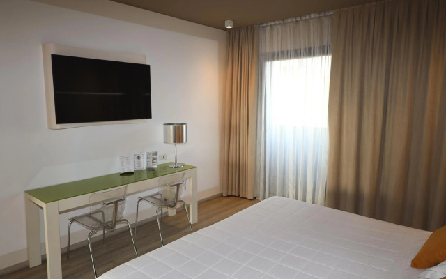 One Hotel & Restaurant