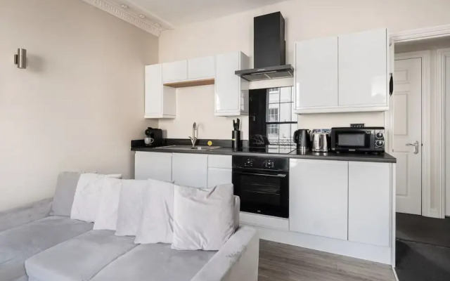 Stunning 2 Bed in Centre of Cheltenham