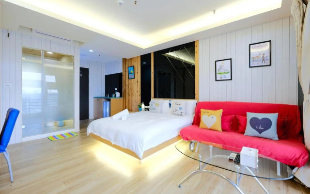 Color Fun Inn