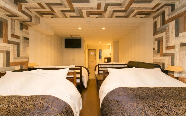 R Hotel