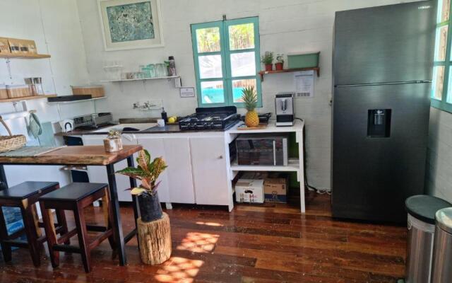 Hermosa Cabaña Caribeña en la Laguna de Bacalar