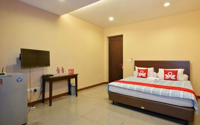 ZEN Rooms Terogong Near Pondok Indah