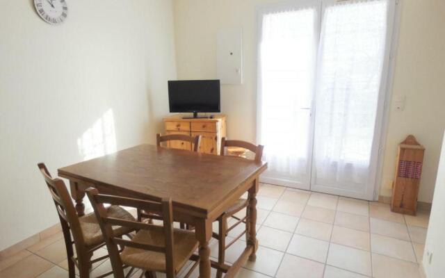 Gîte Angoumé, 3 pièces, 4 personnes - FR-1-360-477