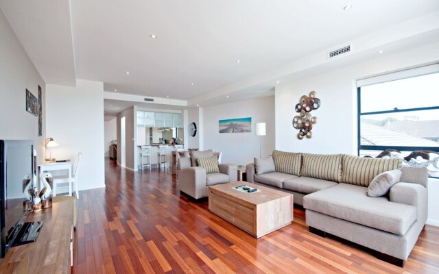The Summit, Unit 4/25 Tomaree Street