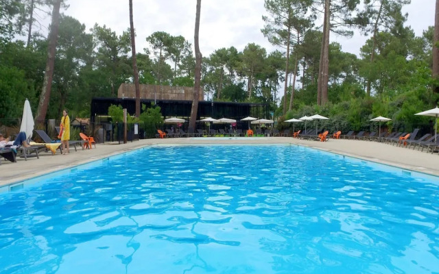 Apartment by Opal Coast Beach With Pool Access