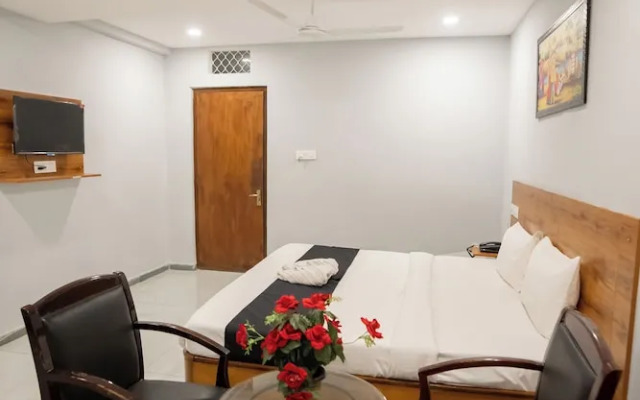 Hotel Vaishnavi Classic