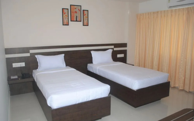 Hotel Raj Residency