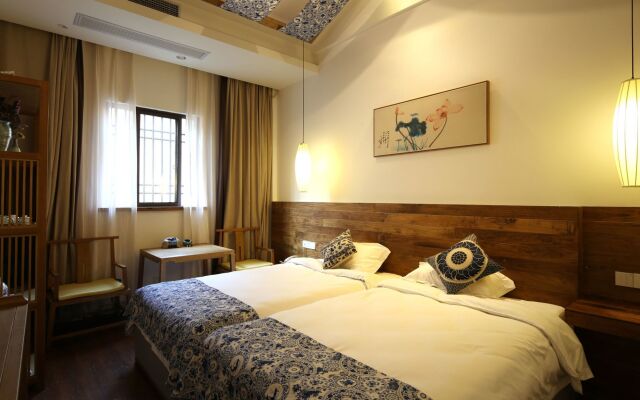 Tongxiang Wuzhen Yuexiang Inn