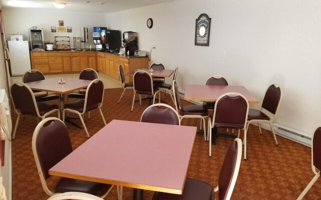 All Seasons Inn and Suites