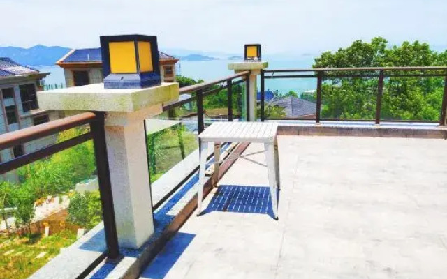 Pick Up the Light in Park Guesthouse