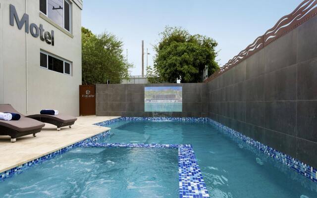 Merewether Motel