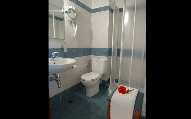 Lato Hotel