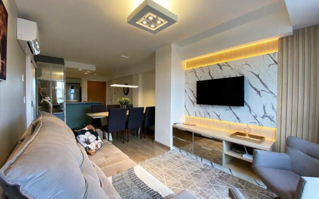 Apartamento 2 suítes - 650m da Rua Coberta