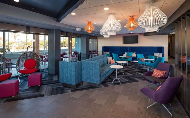 Tru By Hilton Phoenix Glendale Westgate, AZ