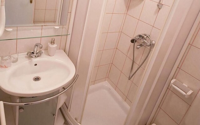 Nice Home in Medulin With Wifi and 1 Bedrooms