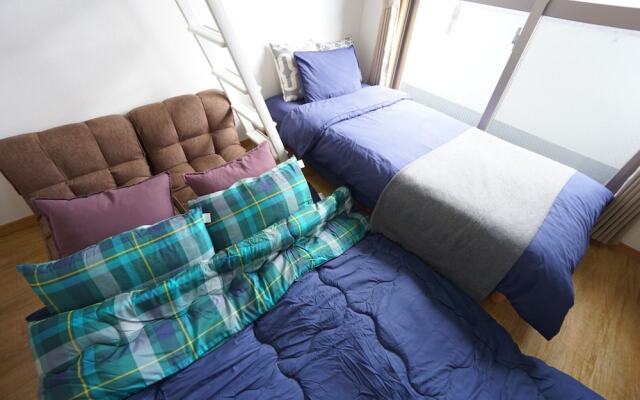 Terry's Apartment Namba South III H09A