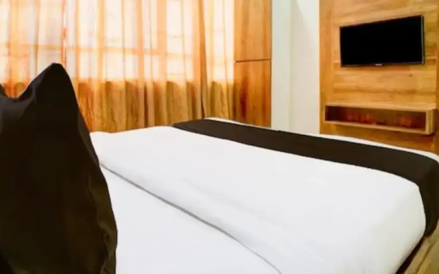 Goroomgo Riddhi Residency Varodra