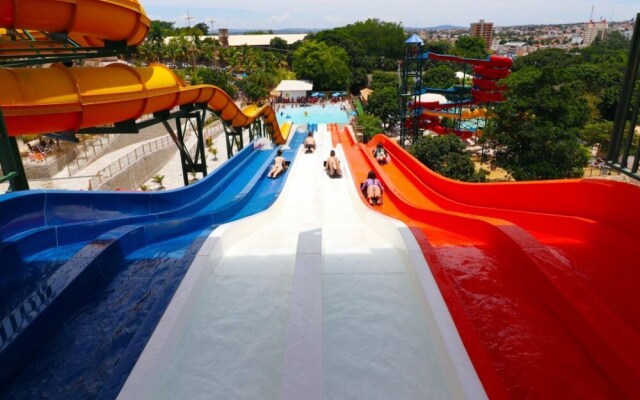 diRoma Resort com um dia no Acqua Park