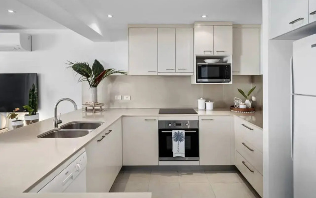 Noosa Dream - 2bed Sunset Apt, Pool & Spa
